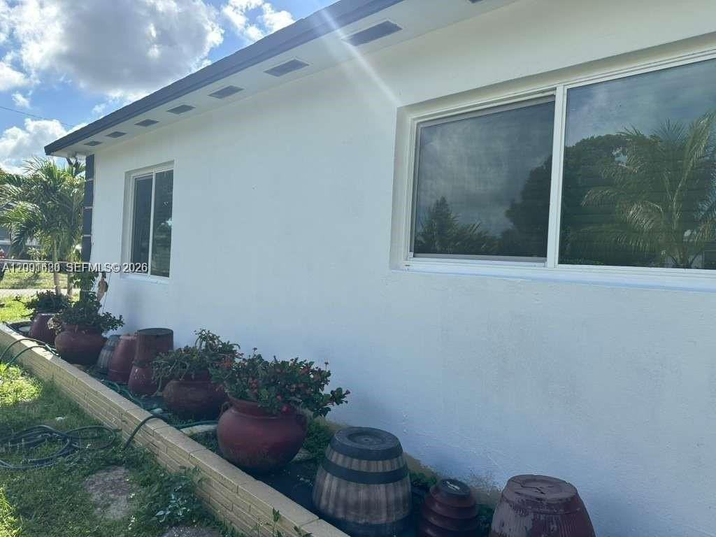 2458 Plunkett St #0 - Photo 5 of 18