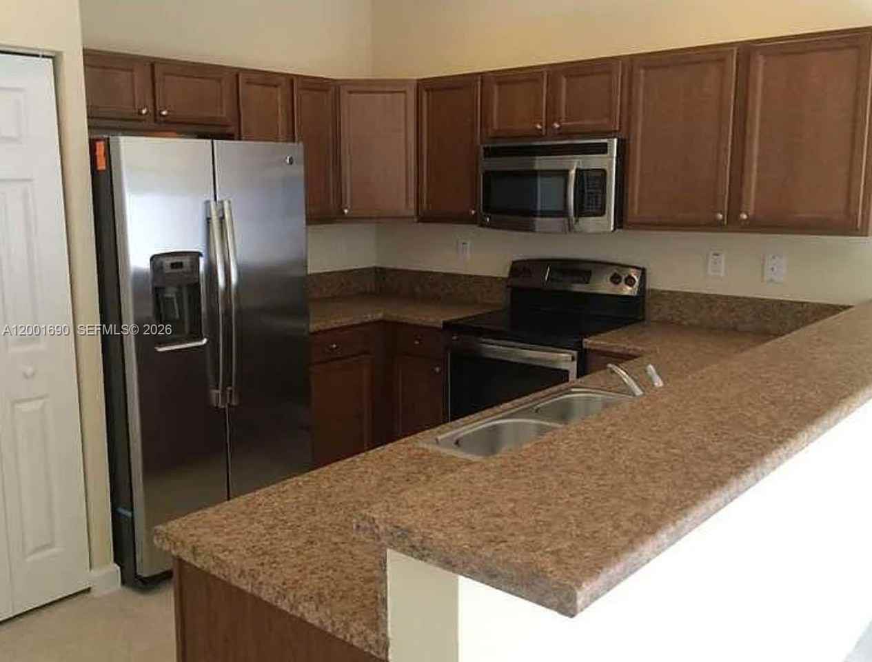 8913 W 35th Way - Photo 4 of 7
