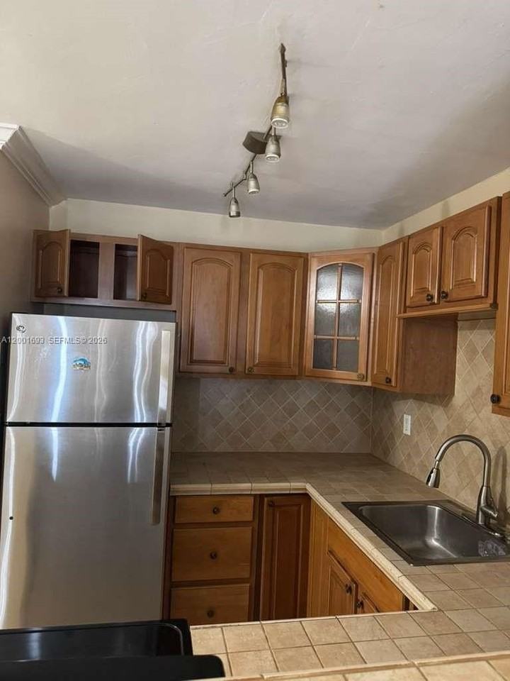 10383 N Kendall Dr #N1 - Photo 2 of 15