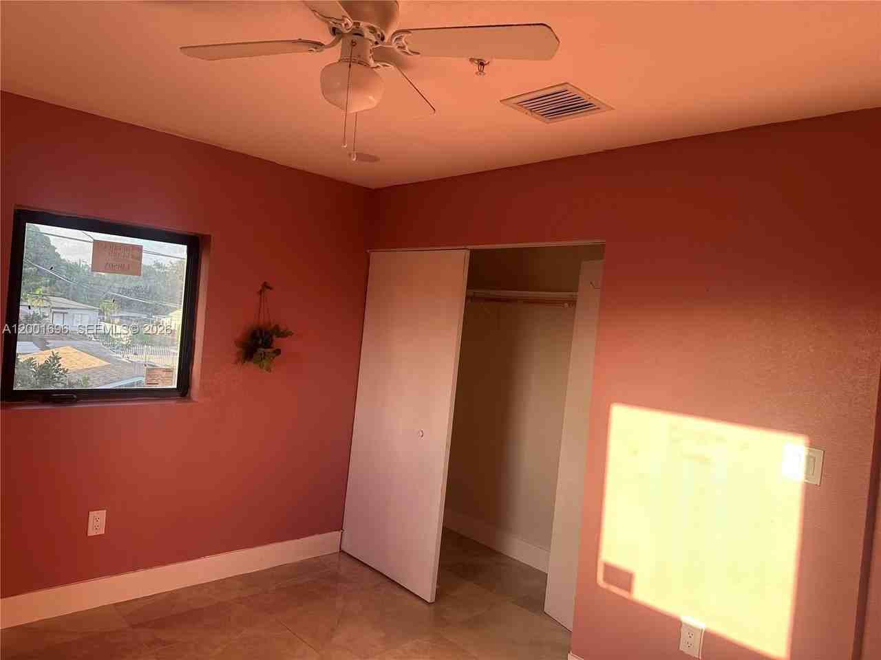 587 Nw 100th St #C - Photo 5 of 10
