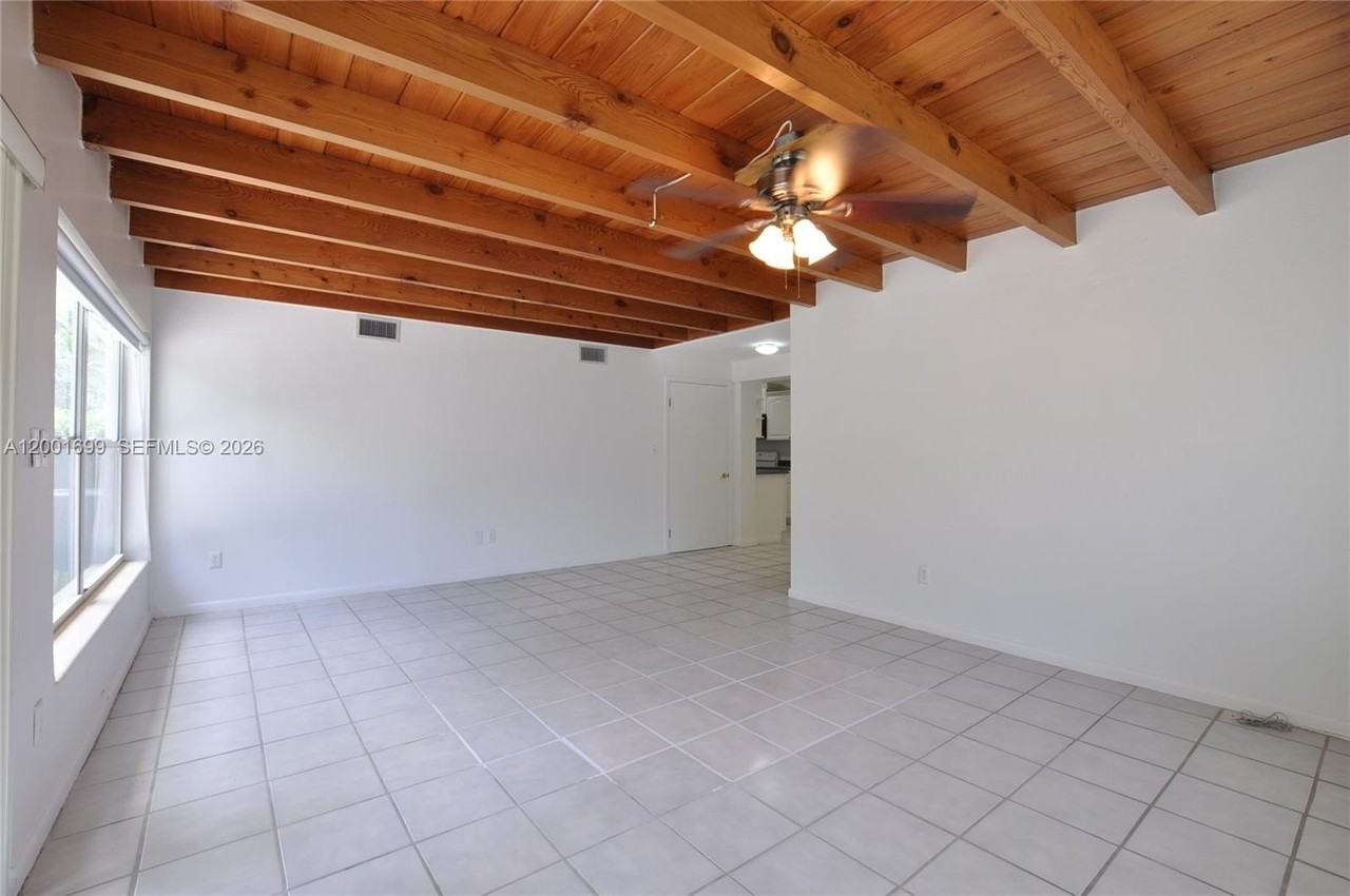 11111 Sw 78th Ct - Photo 4 of 19