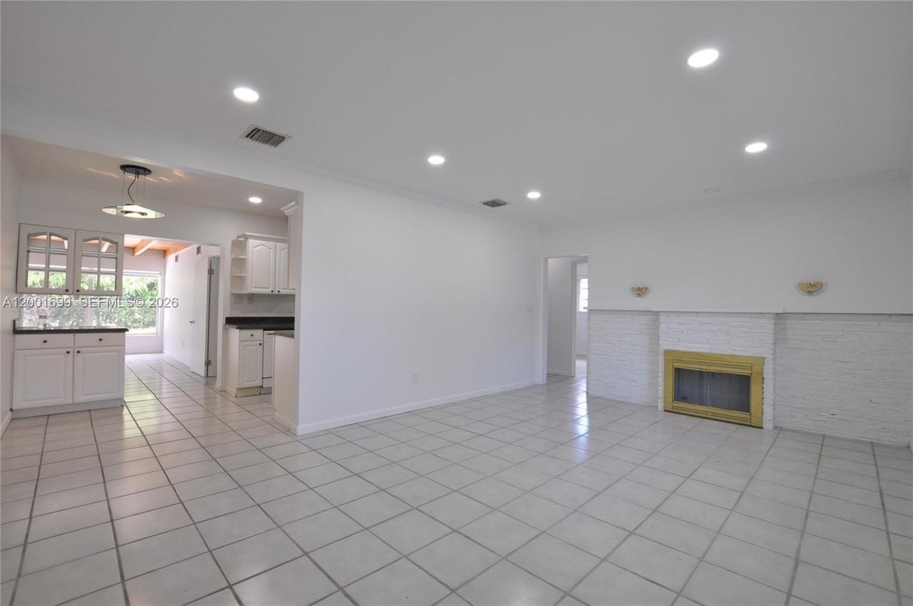 11111 Sw 78th Ct - Photo 5 of 19