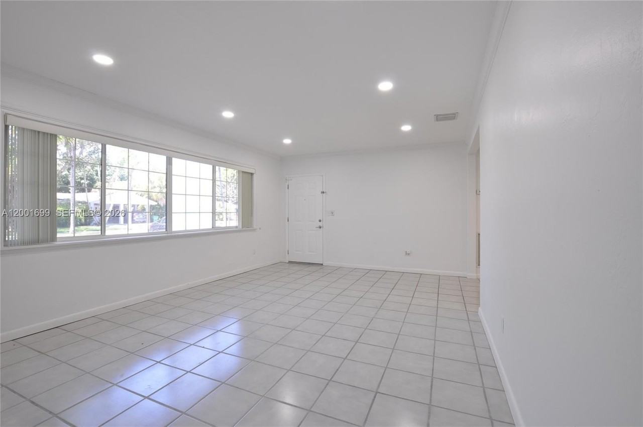 11111 Sw 78th Ct - Photo 6 of 19