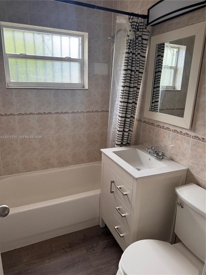 7701 Ne 3rd Ct #3 - Photo 6 of 13
