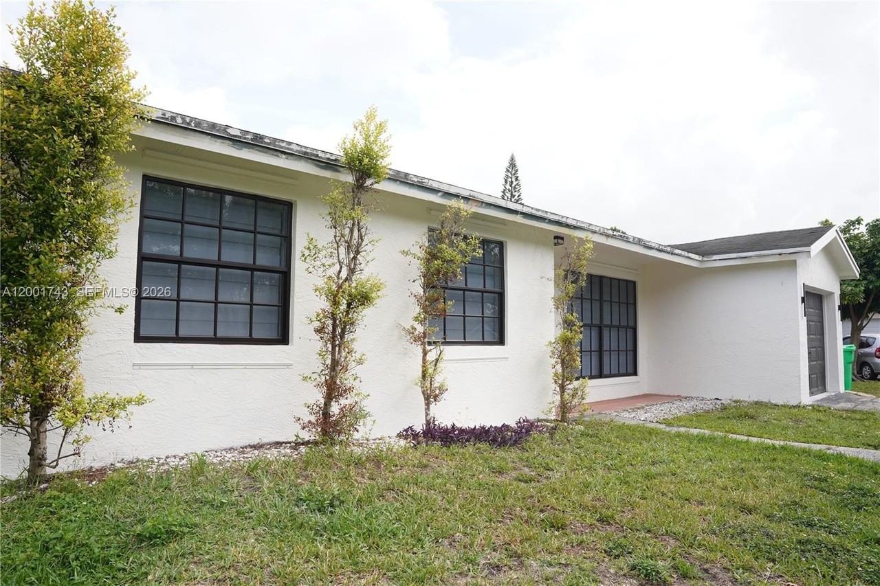 4290 Nw 120th Way - Photo 2 of 13