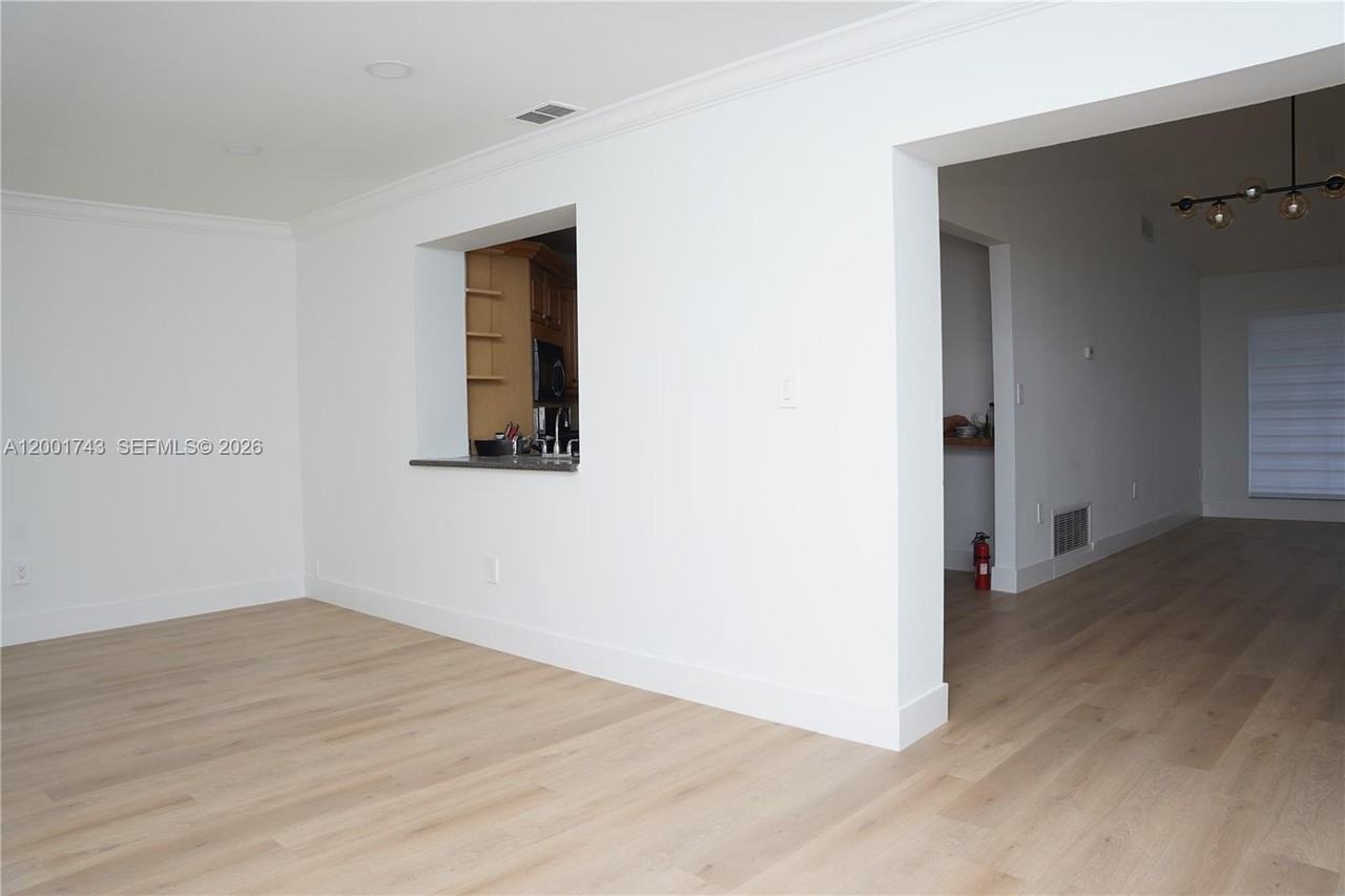 4290 Nw 120th Way - Photo 4 of 13