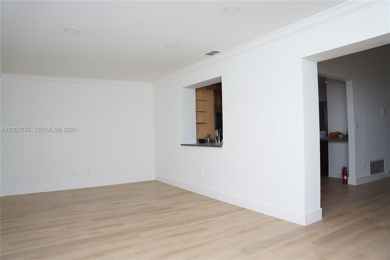 4290 Nw 120th Way - Photo 7 of 13