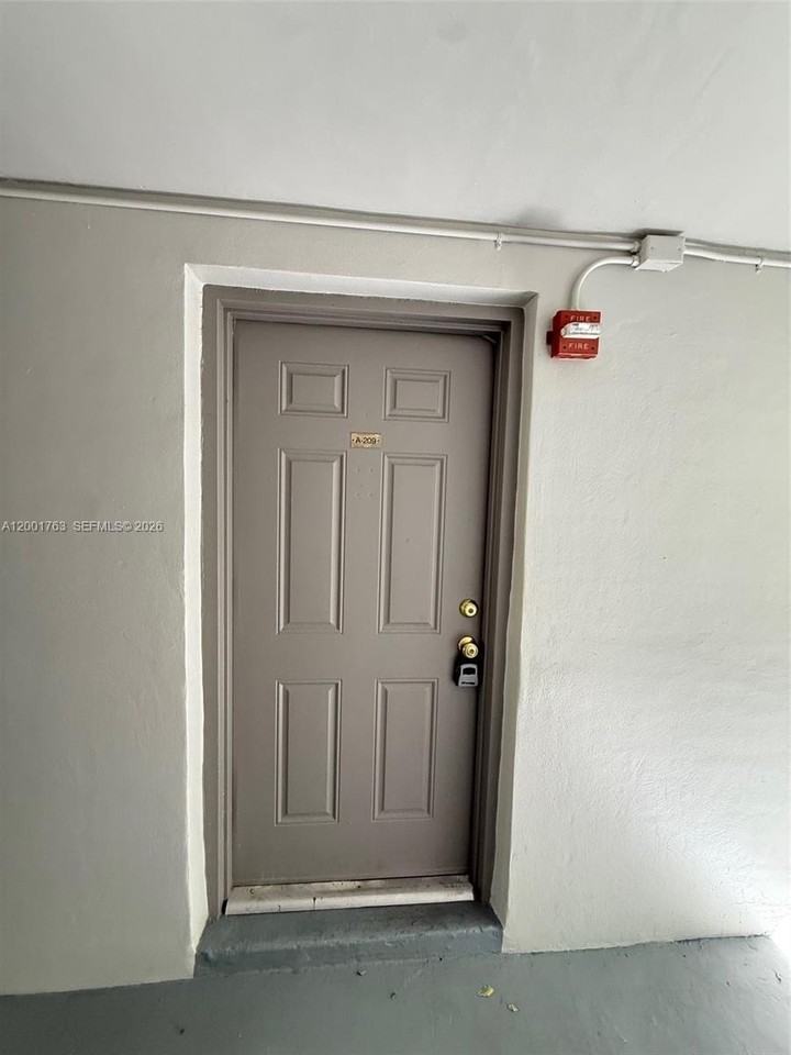 10403 N Kendall Dr #A209 - Photo 5 of 28