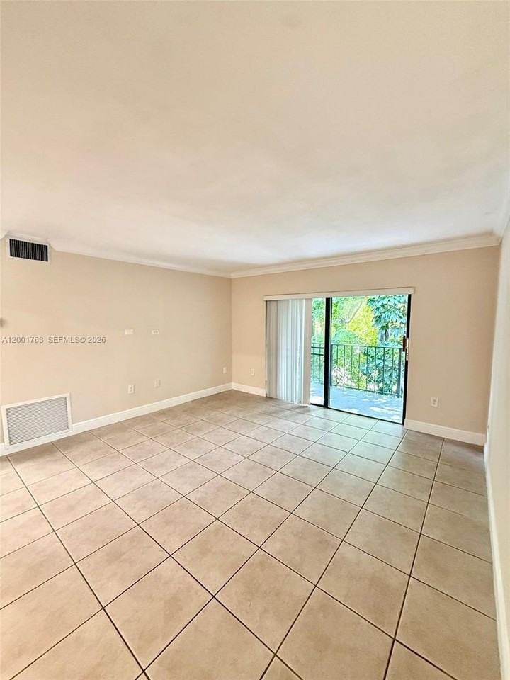 10403 N Kendall Dr #A209 - Photo 6 of 28