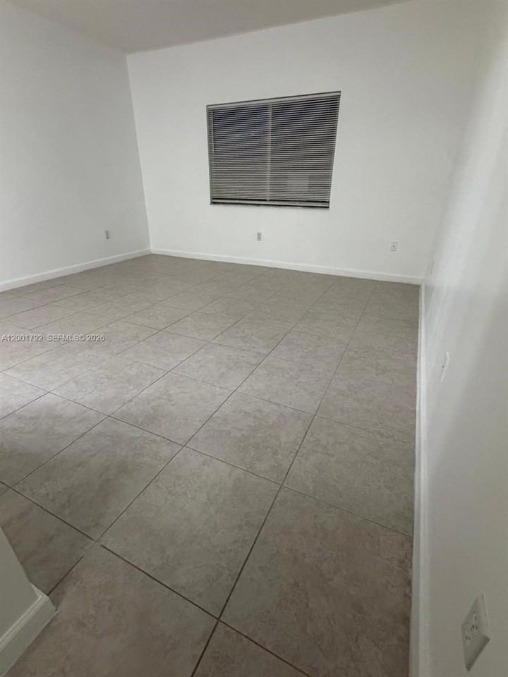 1300 Ne 109th St #404 - Photo 7 of 14