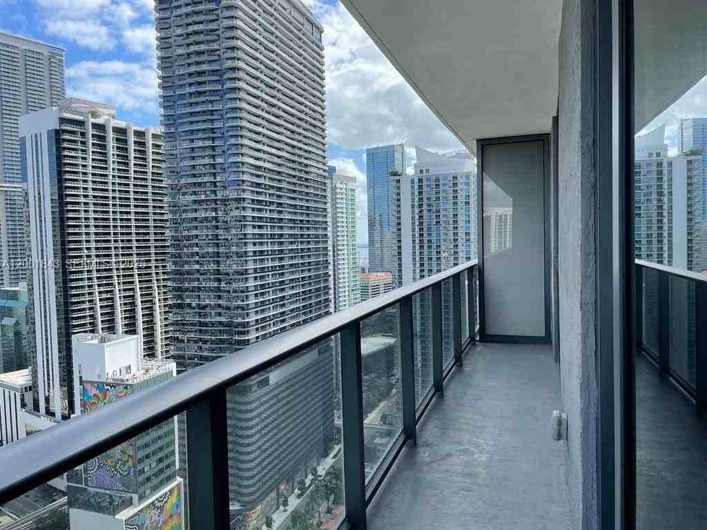 55 Sw 9th St #3102