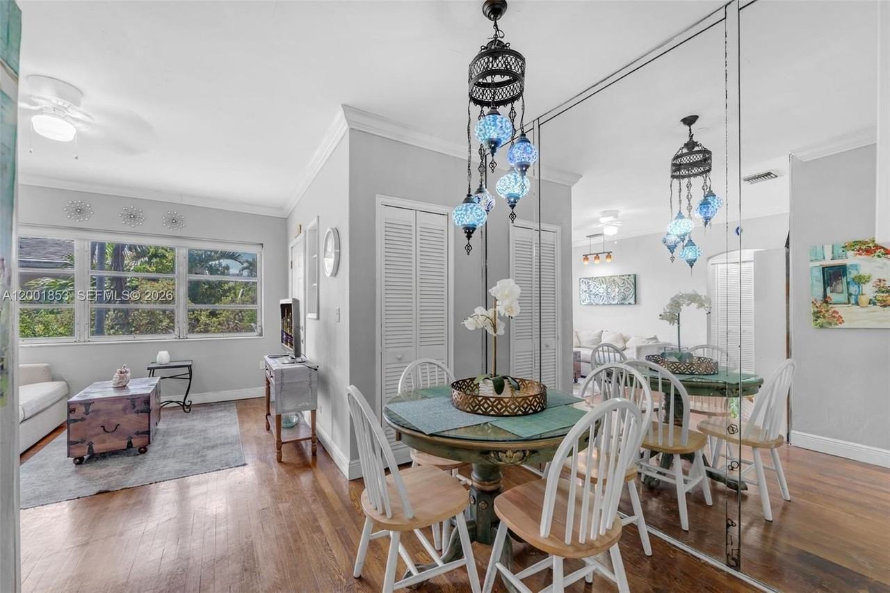 28 Almeria Ave #4 - Photo 7 of 20