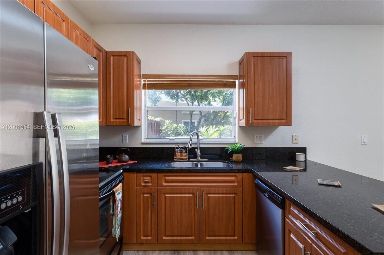 12722 Sw 49th Ct - Photo 5 of 34