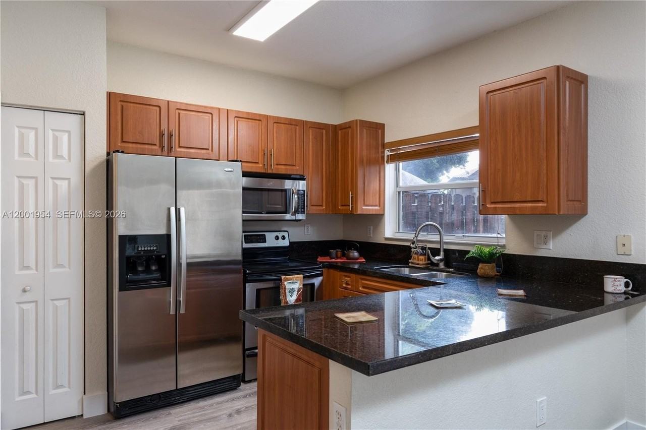 12722 Sw 49th Ct - Photo 7 of 34