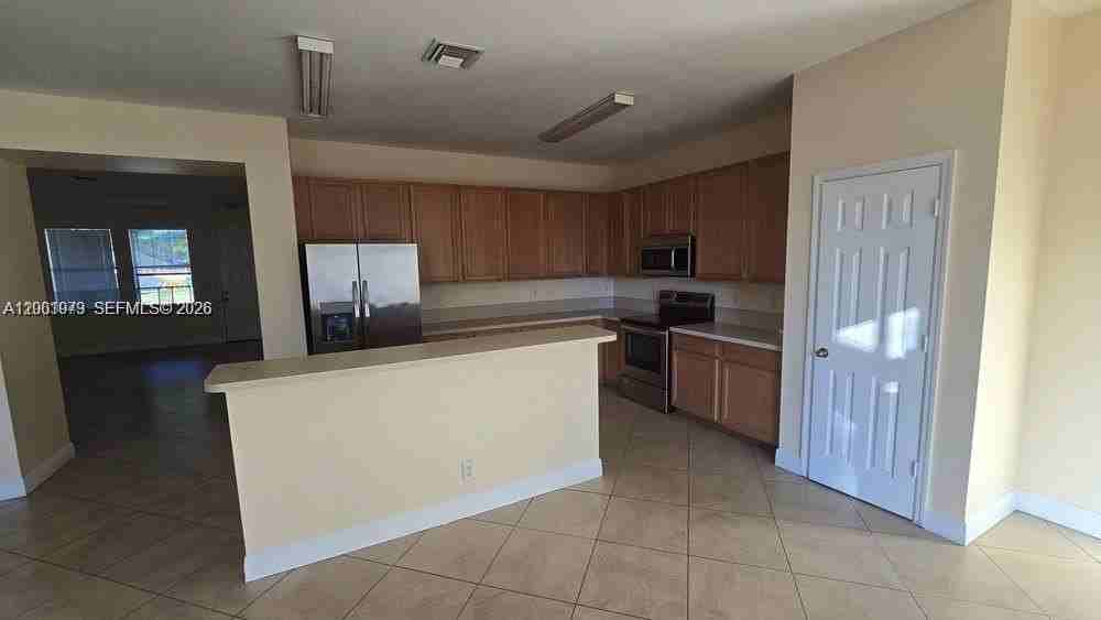1010 Sw Dubuque Ave - Photo 6 of 19