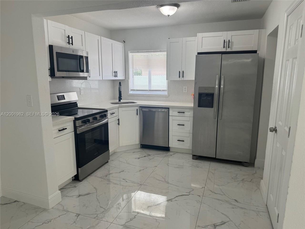 19710 Nw 46th Ave #1 - Photo 2 of 11