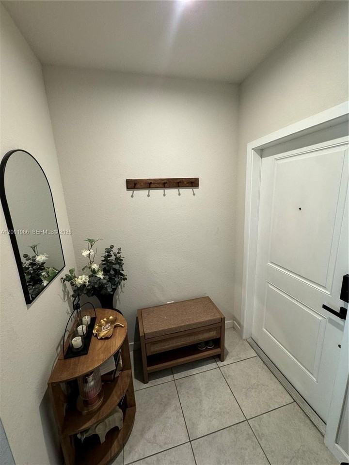 1009 Nw 4th Ter #0 - Photo 3 of 20
