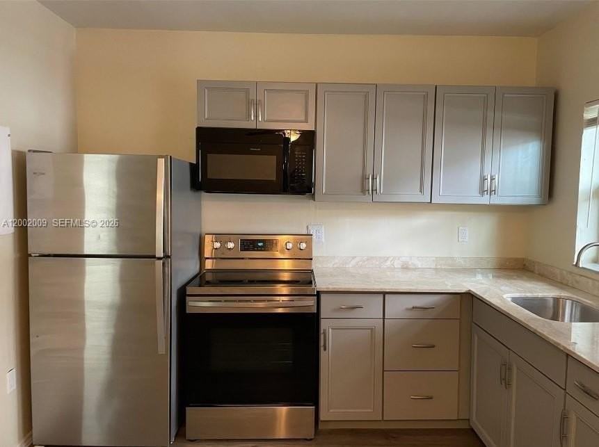 1720 Pierce St #1 - Photo 5 of 16