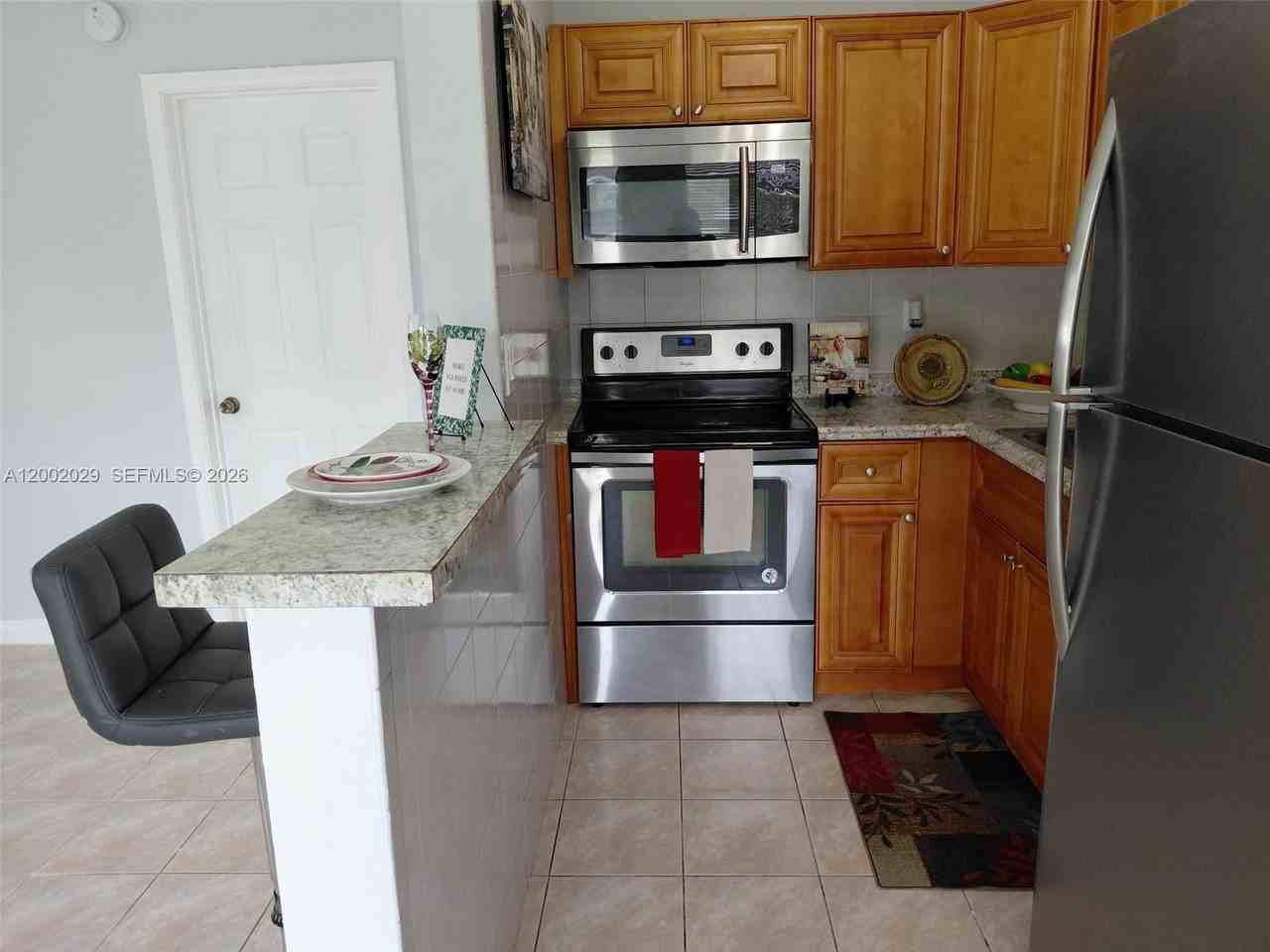 1433 Sw 24th Ct #1 - Photo 3 of 17