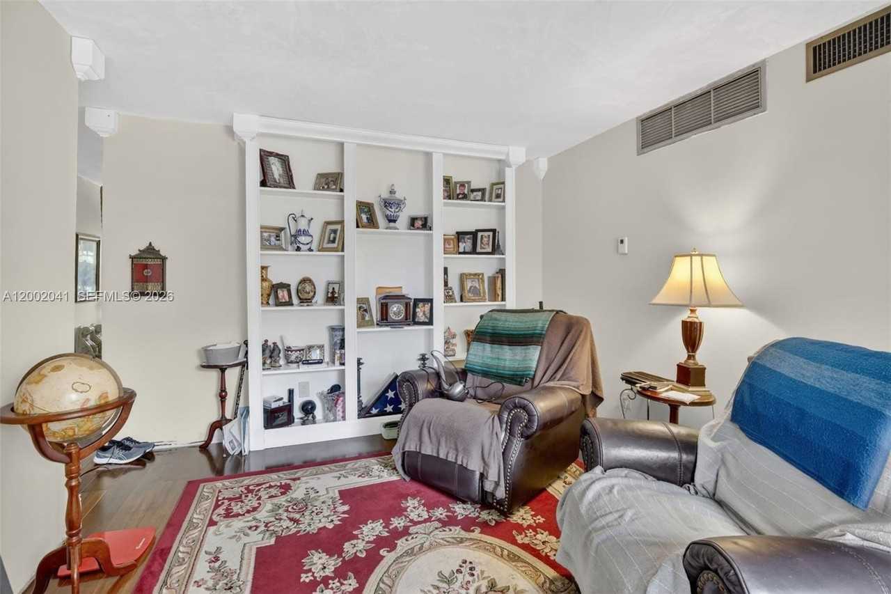 5240 Ne 6th Ave #H26 - Photo 4 of 32