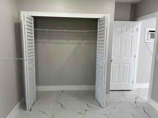 922 Nw 2nd St #4 - Photo 3 of 14