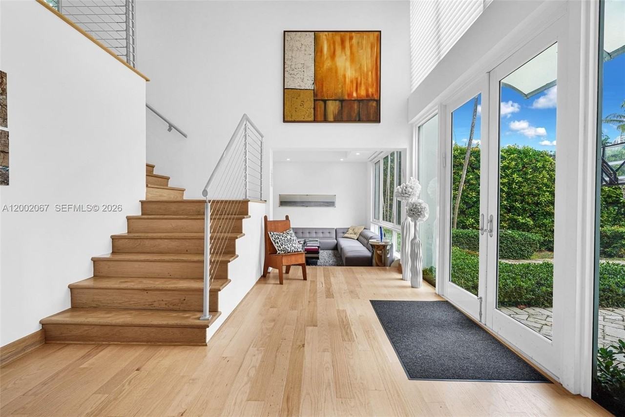 145 Biscay Dr - Photo 3 of 25