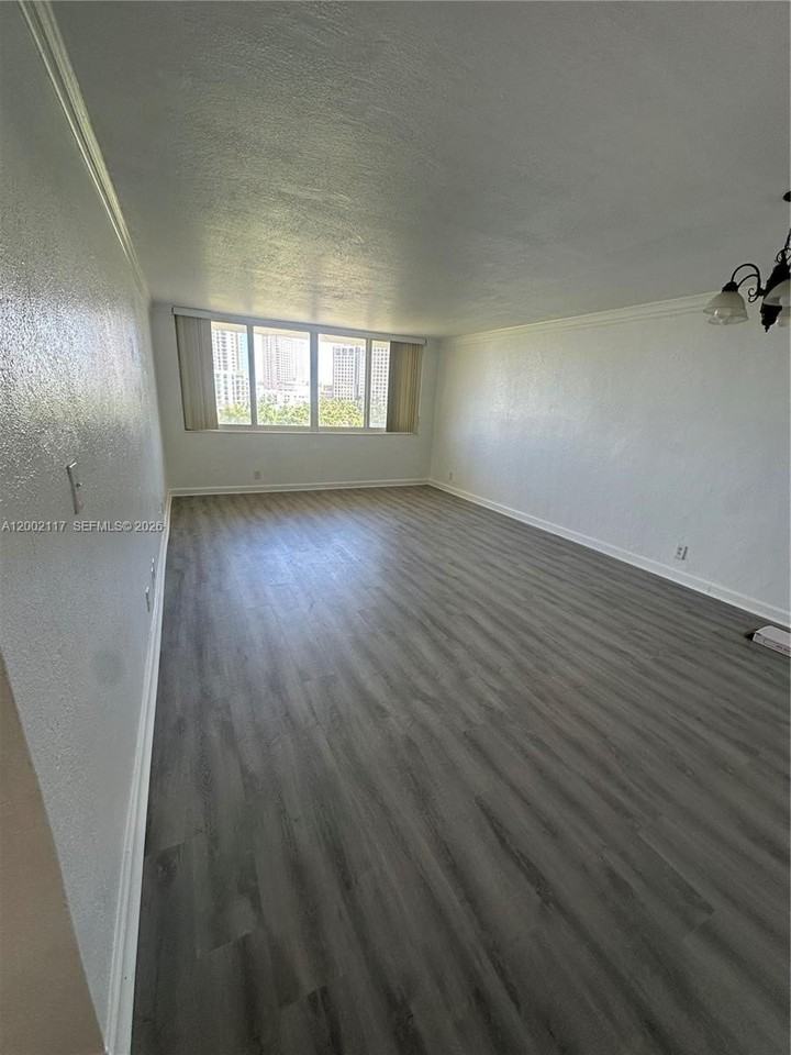 9001 Sw 77th Ave #C702 - Photo 3 of 11