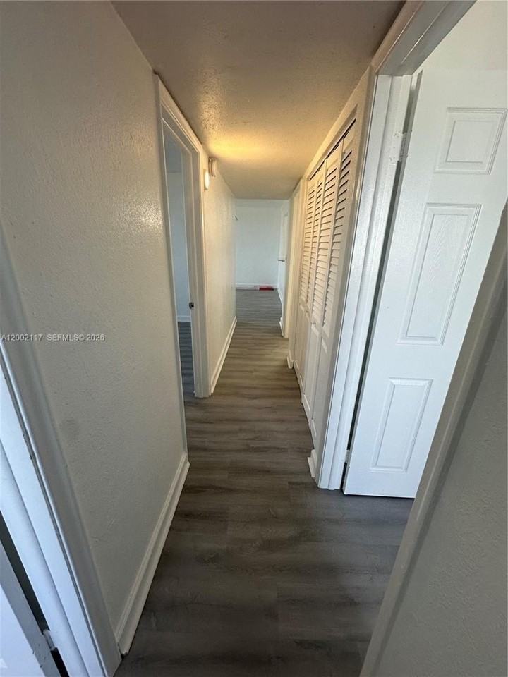 9001 Sw 77th Ave #C702 - Photo 5 of 11