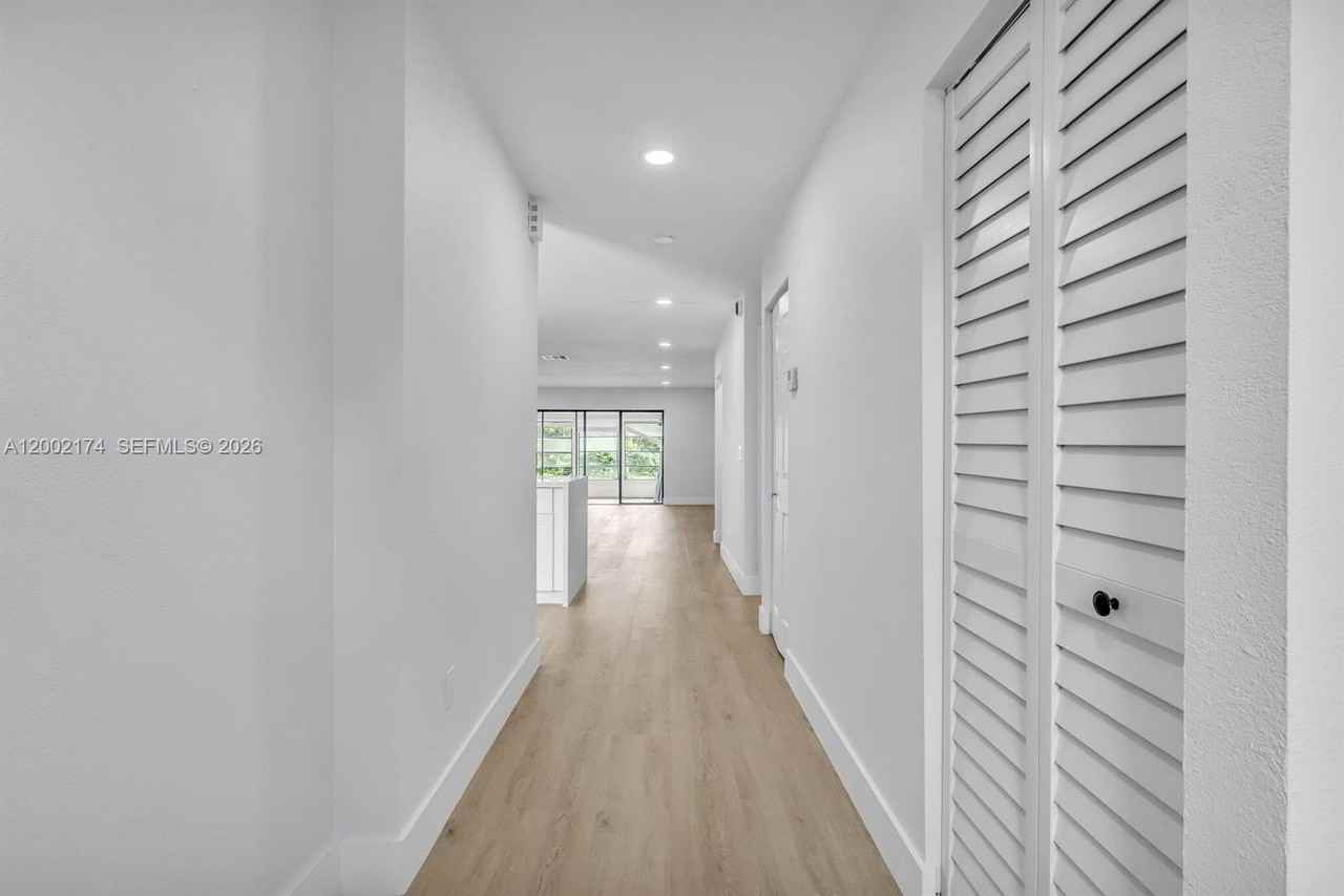 8535 Casa Del Lago #F - Photo 3 of 36
