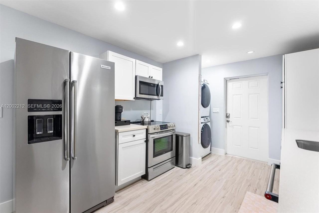 230 Seminole Ave #0 - Photo 7 of 41