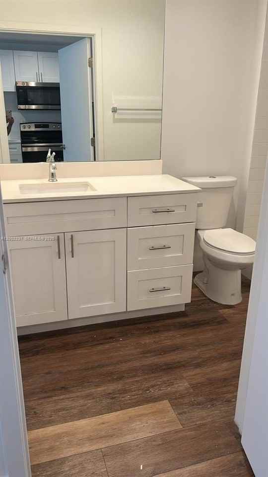 141 Nw 16th Ave #17 - Photo 2 of 7