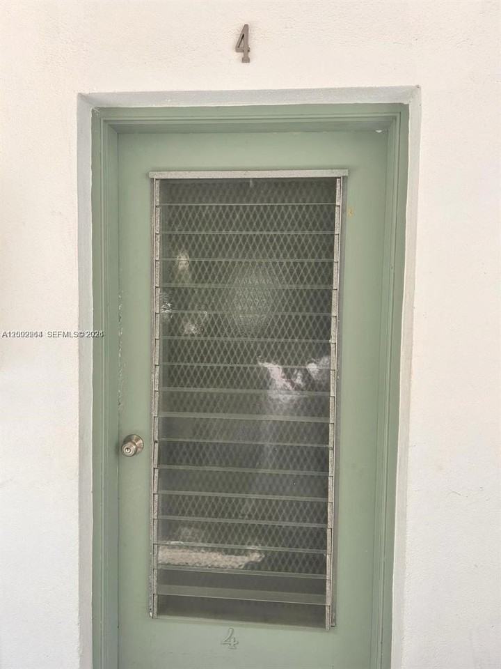 7945 Carlyle Ave #4 - Photo 3 of 14