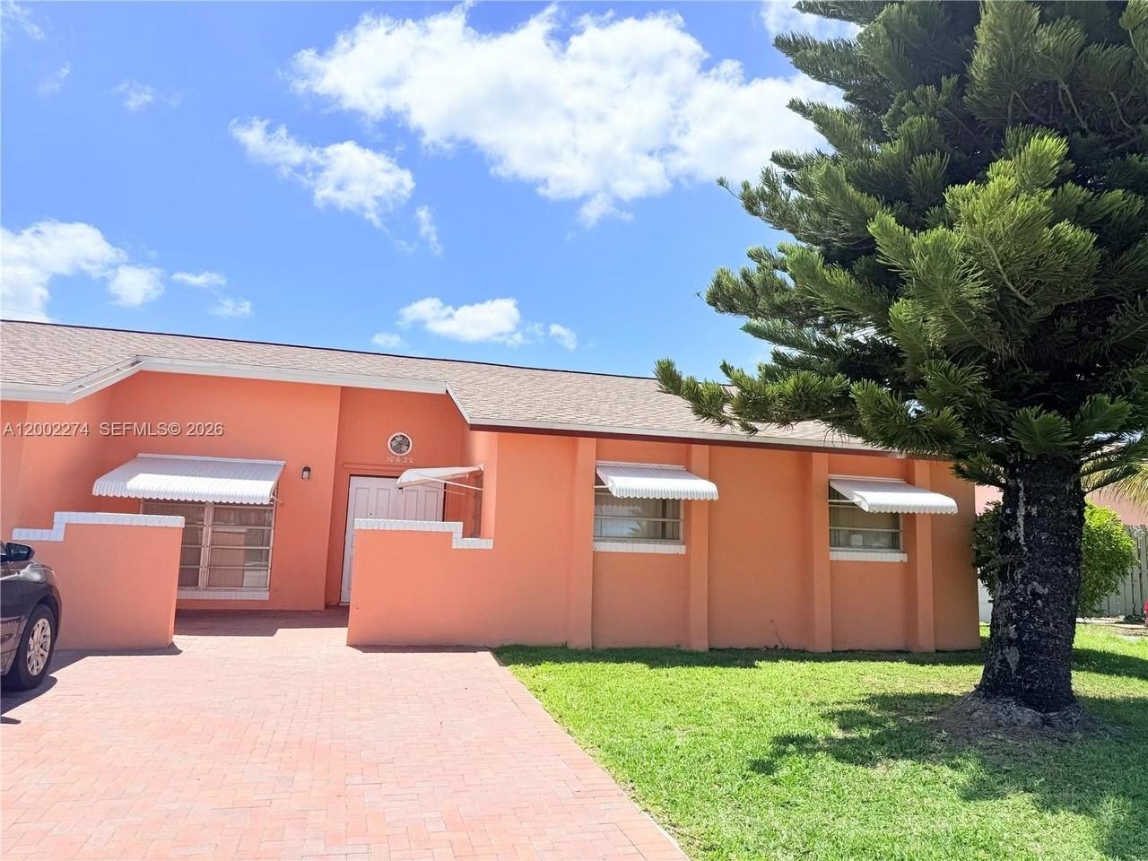 10620 Sunset Strip #1