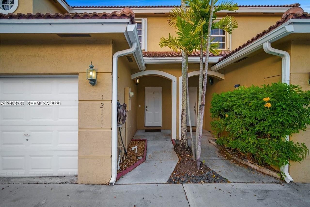 12111 Sw 5th Ct - Photo 4 of 22