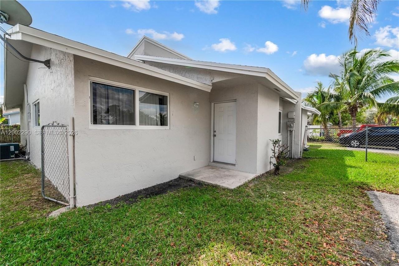 11310 Sw 189th St #11310 - Photo 3 of 24