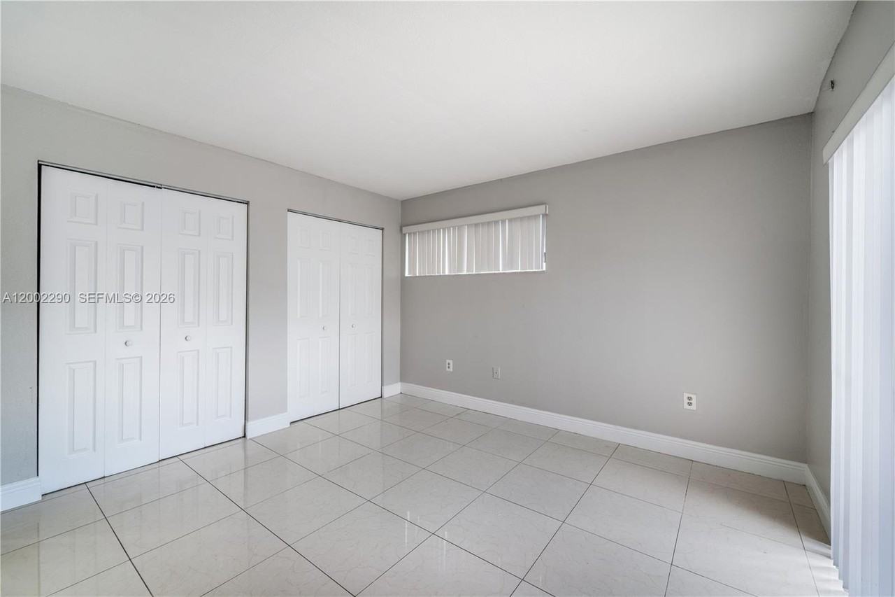 11310 Sw 189th St #11310 - Photo 5 of 24