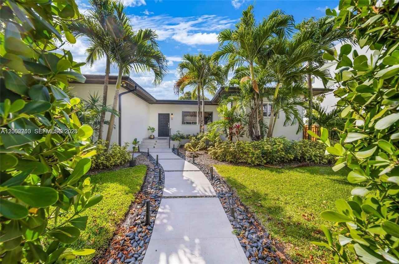 3531 Sw 1st Ave - Photo 3 of 44