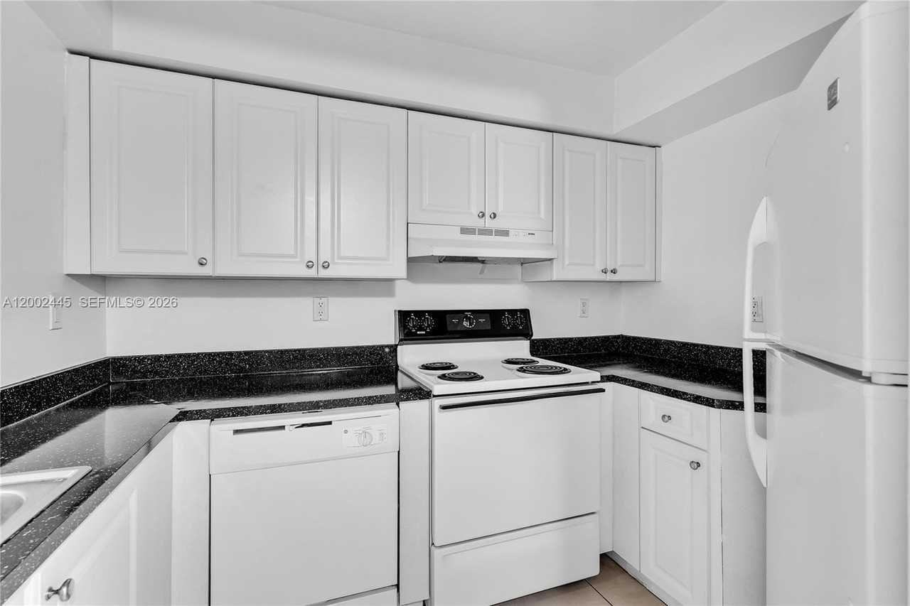 8255 Sw 152nd Ave #E109 - Photo 5 of 19