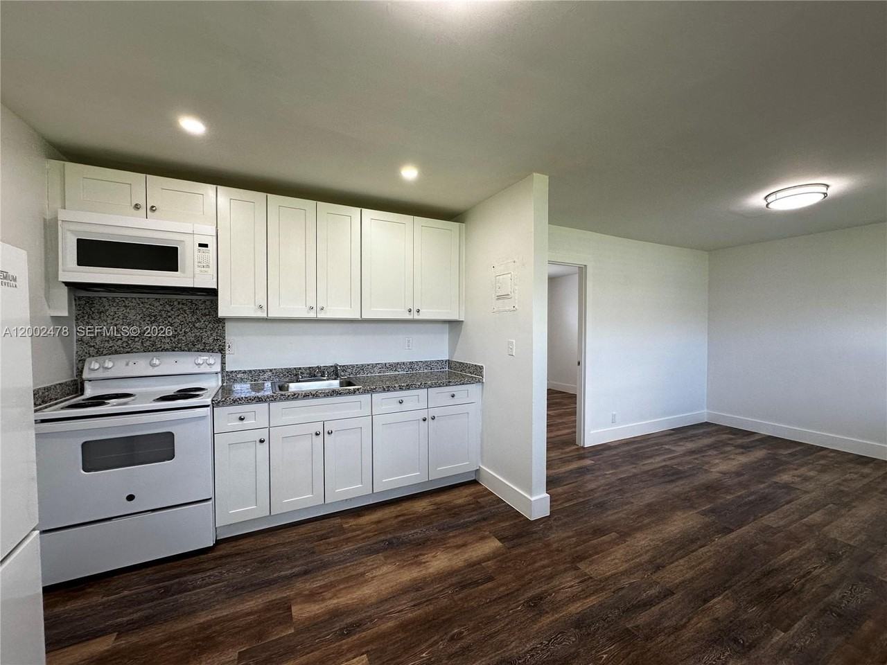 2321 Madison St #6 - Photo 3 of 22