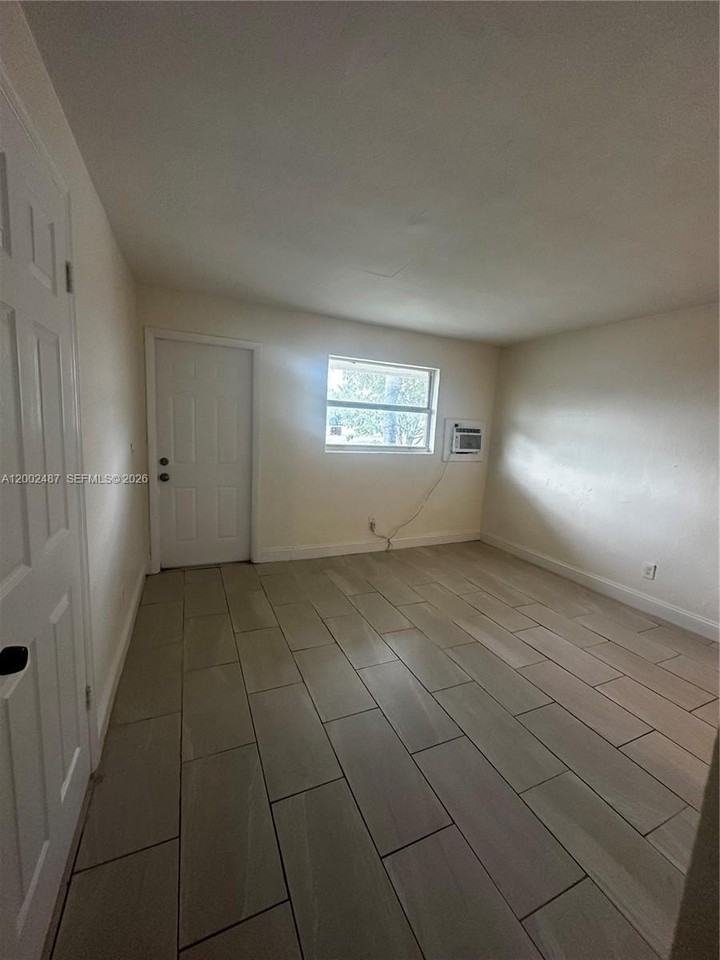 11862 Sw 212th St #11862 - Photo 4 of 24