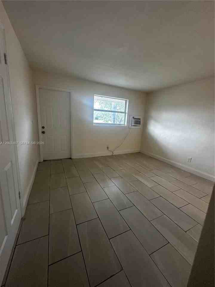 11862 Sw 212th St #11862 - Photo 5 of 24