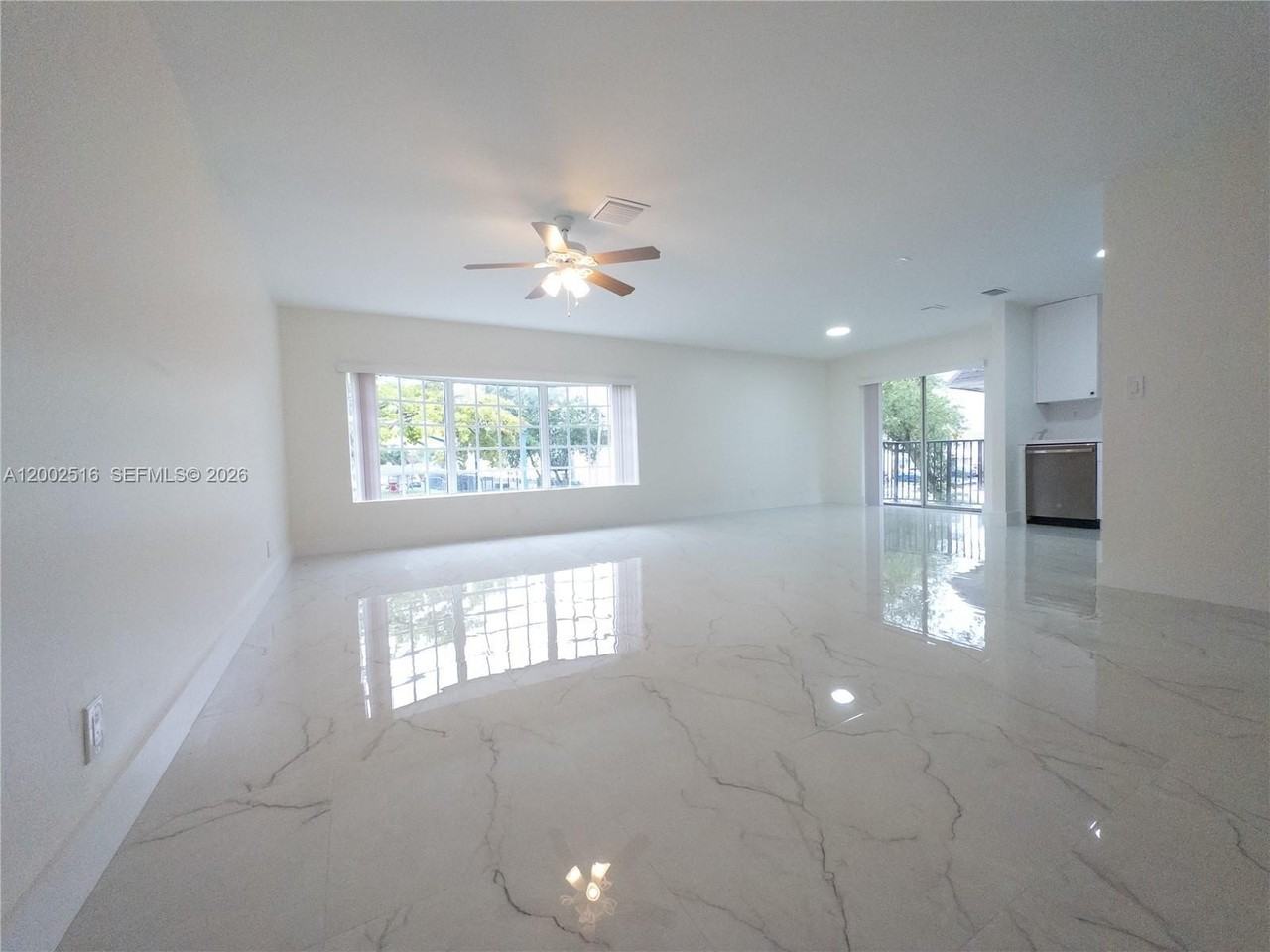 5400 Nw 18th St #3N - Photo 4 of 36