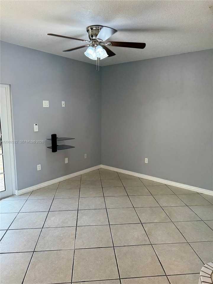 3891 Sw 146th Ct #14 - Photo 6 of 22