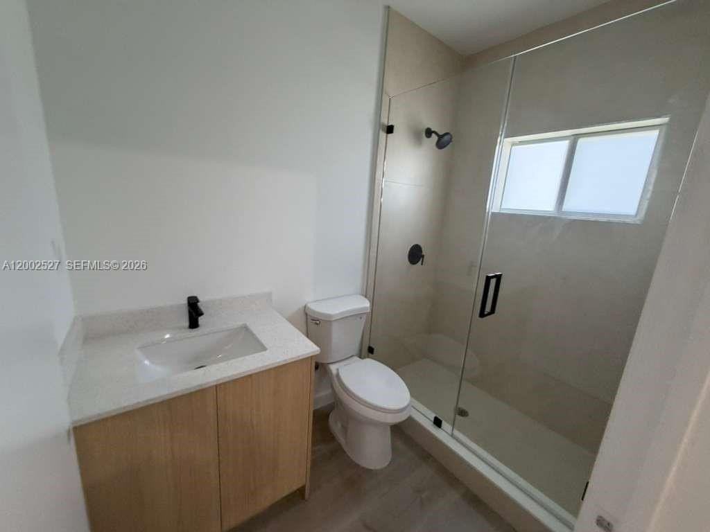 831 Se 9th Ave - Photo 5 of 6