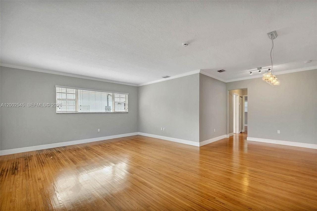 3604 Sw 60th Ave - Photo 3 of 24