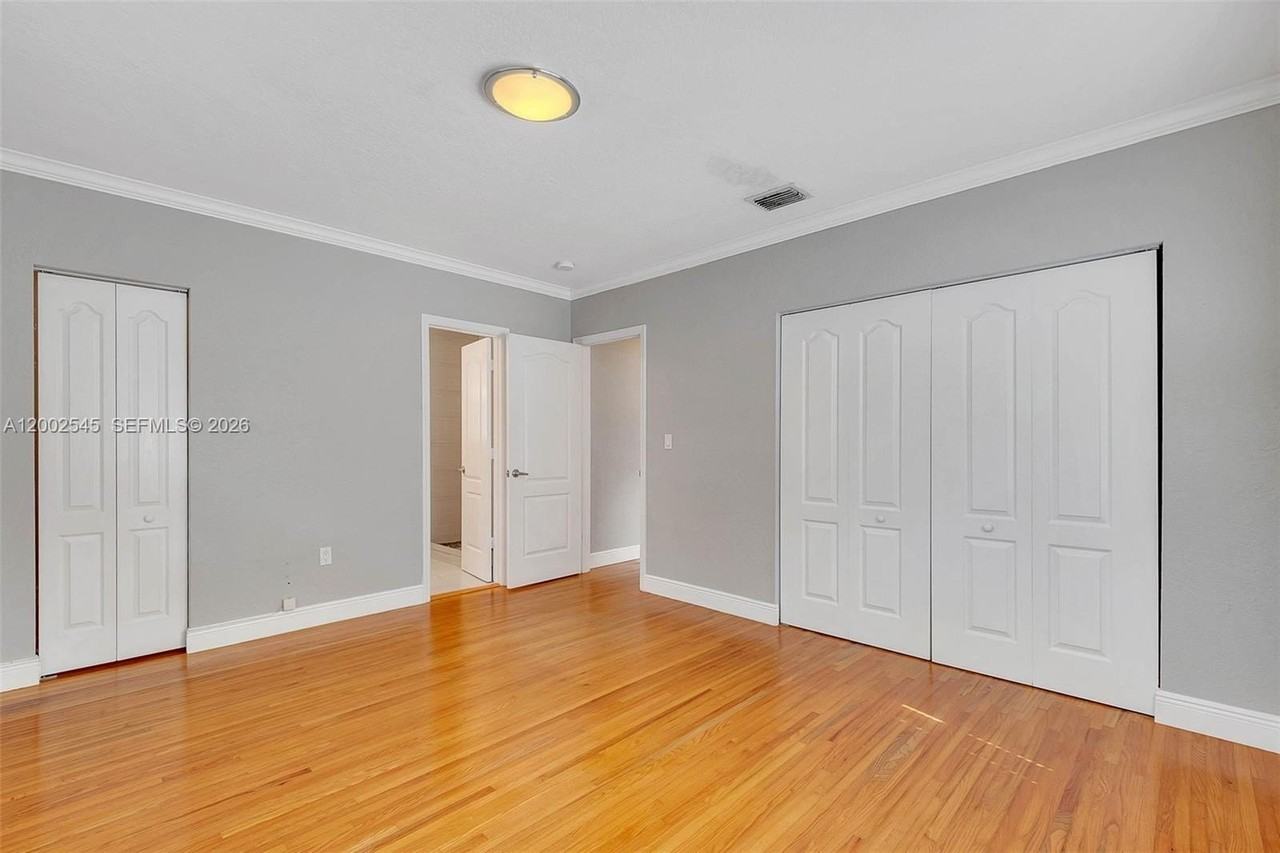 3604 Sw 60th Ave - Photo 4 of 24