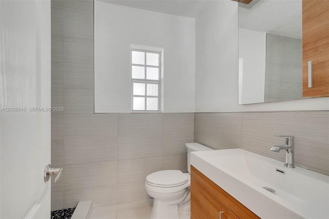 3604 Sw 60th Ave - Photo 6 of 24