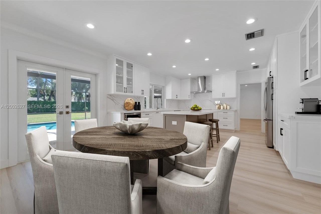 11401 Sw 67th Ave - Photo 5 of 22