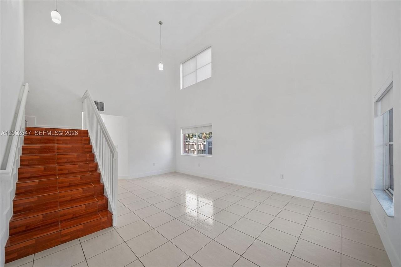 24424 Sw 114th Ct #0 - Photo 3 of 35