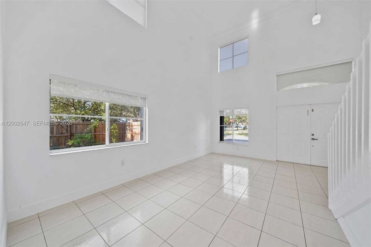 24424 Sw 114th Ct #0 - Photo 6 of 35